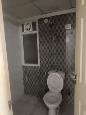 Bathroom in 2.5 BHK Apartment at Express Zenith, Sector 77 – for Rent