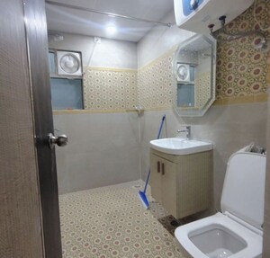 Bathroom in 2 BHK Builder Floor at Ramesh Nagar – for Rent