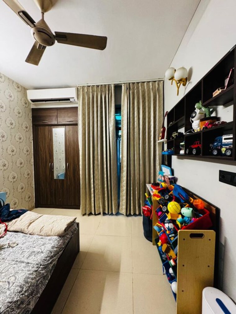 Bedroom, ss-linden 4 Bedroom 2724 Sq.Ft. Builder Floor In Sector 84 Gurgaon 10690223
