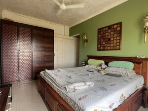 Bedroom in 3 BHK Apartment at Lokhandwala Complex, Andheri West – for Rent