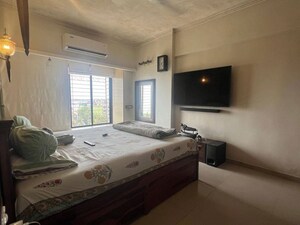 Bedroom in 3 BHK Apartment at Lokhandwala Complex, Andheri West – for Rent