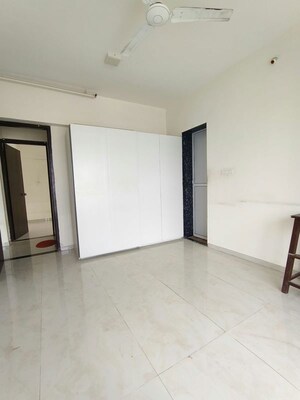 Room in 2 BHK Apartment at HDIL Dheeraj Diamond, Malad West – for Rent