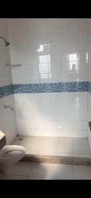 Bathroom in 3 BHK Apartment at Unitech Uniworld Gardens 2, Sector 47 – for Rent