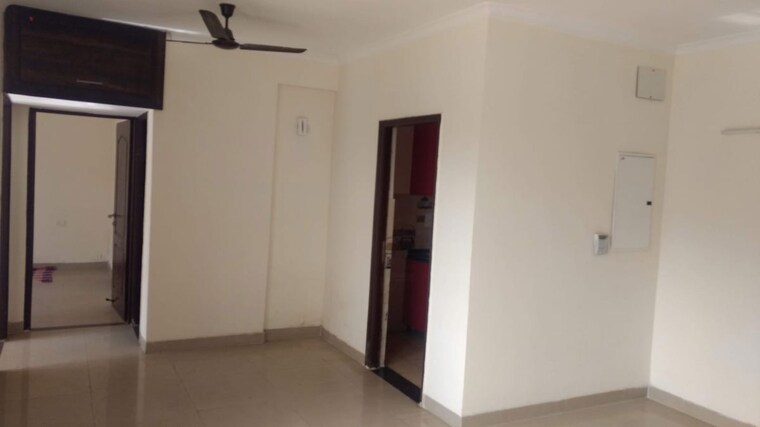 Room, unitech-uniworld-gardens-2 2 Bedroom 937 Sq.Ft. Apartment In Sector 47 Gurgaon 10690263