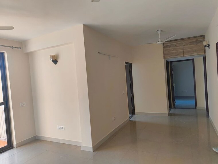 Living Room, unitech-uniworld-gardens-2 3 Bedroom 1355 Sq.Ft. Apartment In Sector 47 Gurgaon 10690287