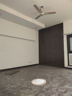 Furnished Amenities in 3 BHK Builder Floor at New Friends Colony – for Rent