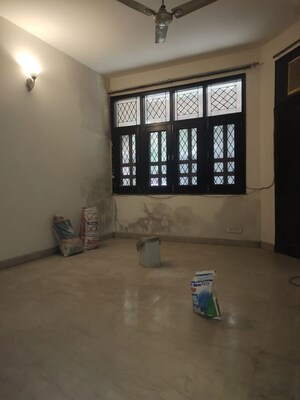 Room in 3 BHK Builder Floor at New Friends Colony – for Rent