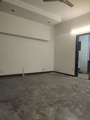 Furnished Amenities in 3 BHK Builder Floor at New Friends Colony – for Rent
