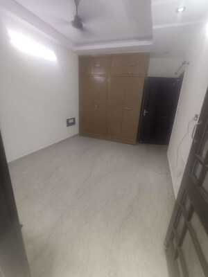 Room in 3 BHK Builder Floor at Paschim Vihar – for Sale