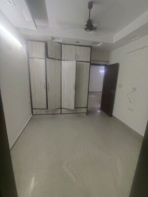 Room in 3 BHK Builder Floor at Paschim Vihar – for Sale