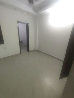 Room in 3 BHK Builder Floor at Paschim Vihar – for Sale