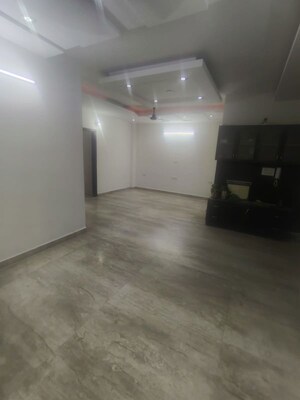 Room in 3 BHK Builder Floor at Paschim Vihar – for Sale
