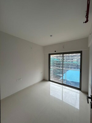 Room in 2 BHK Apartment at Avant Heritage, Jogeshwari East – for Rent