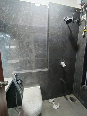 Furnished Amenities in 2 BHK Apartment at Chembur – for Rent