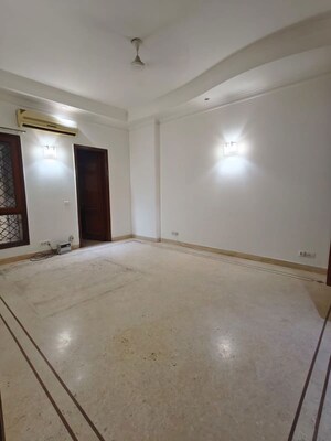 Room in 3 BHK Builder Floor at Greater Kailash – for Sale