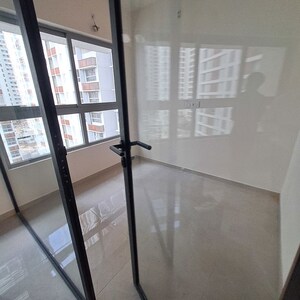 Furnished Amenities in 1.5 BHK Apartment at Piramal Vaikunth, Balkum Pada – for Rent