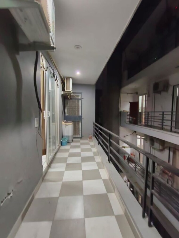 Balcony, sector 57 3 Bedroom 2700 Sq.Ft. Builder Floor In Sector 57 Gurgaon 10690324
