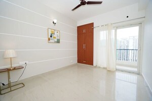 Room in 2 BHK Apartment at Ajnara Le Garden, Sector 16b Greater Noida – for Sale