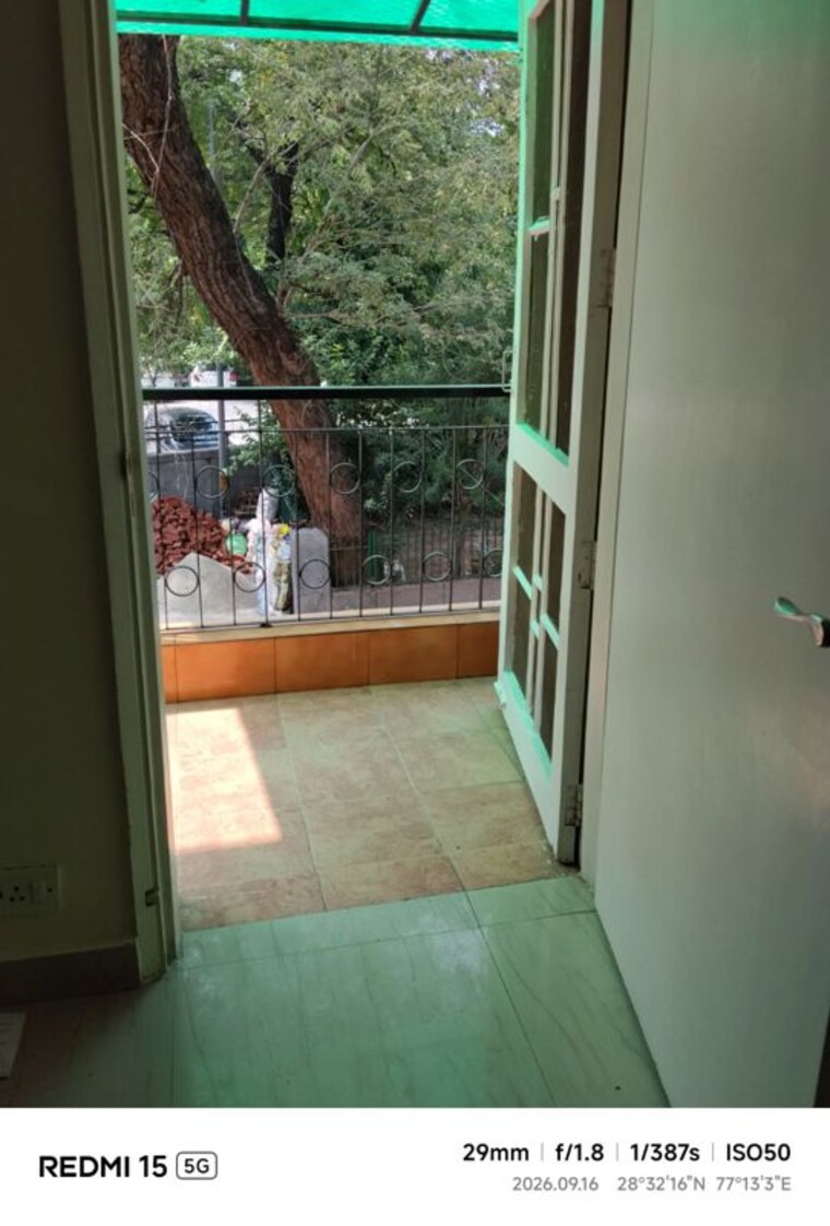 Balcony, sheikh sarai 3.5 Bedroom 2000 Sq.Ft. Independent House In Sheikh Sarai Delhi 10690329