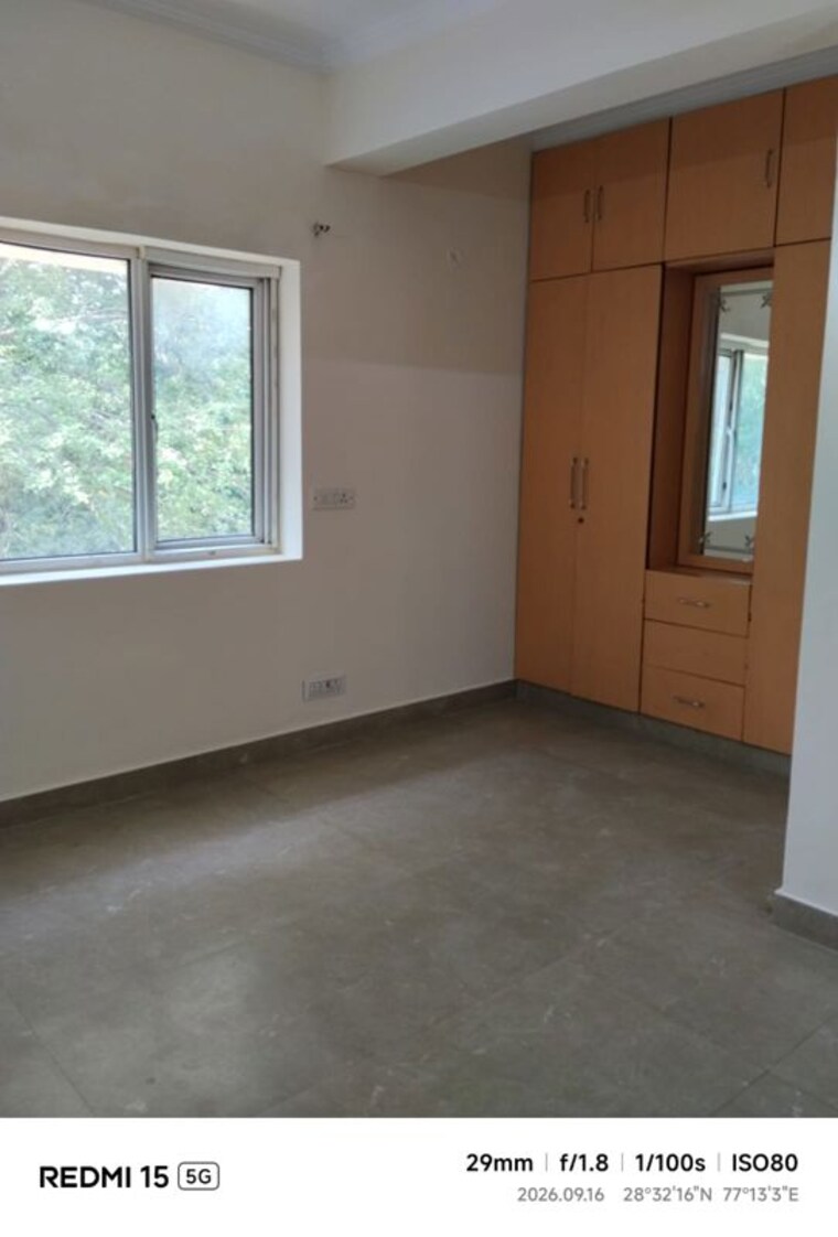 Room, sheikh sarai 3.5 Bedroom 2000 Sq.Ft. Independent House In Sheikh Sarai Delhi 10690329