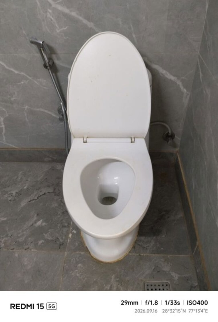 Bathroom, sheikh sarai 3.5 Bedroom 2000 Sq.Ft. Independent House In Sheikh Sarai Delhi 10690329