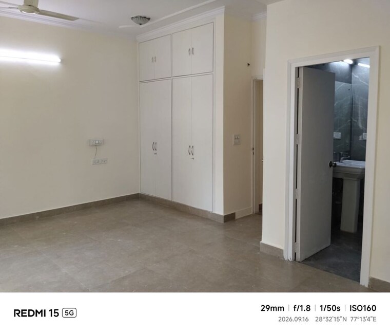 Room, sheikh sarai 3.5 Bedroom 2000 Sq.Ft. Independent House In Sheikh Sarai Delhi 10690329