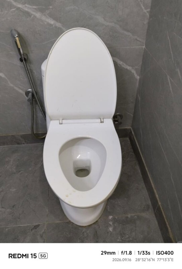 Bathroom, sheikh sarai 3.5 Bedroom 2000 Sq.Ft. Independent House In Sheikh Sarai Delhi 10690329