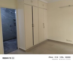 Room in 3.5 BHK Independent House at Sheikh Sarai – for Rent