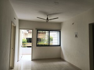 Room in 2 BHK Apartment at Pooja Sankul Apartment, Aundh – for Rent