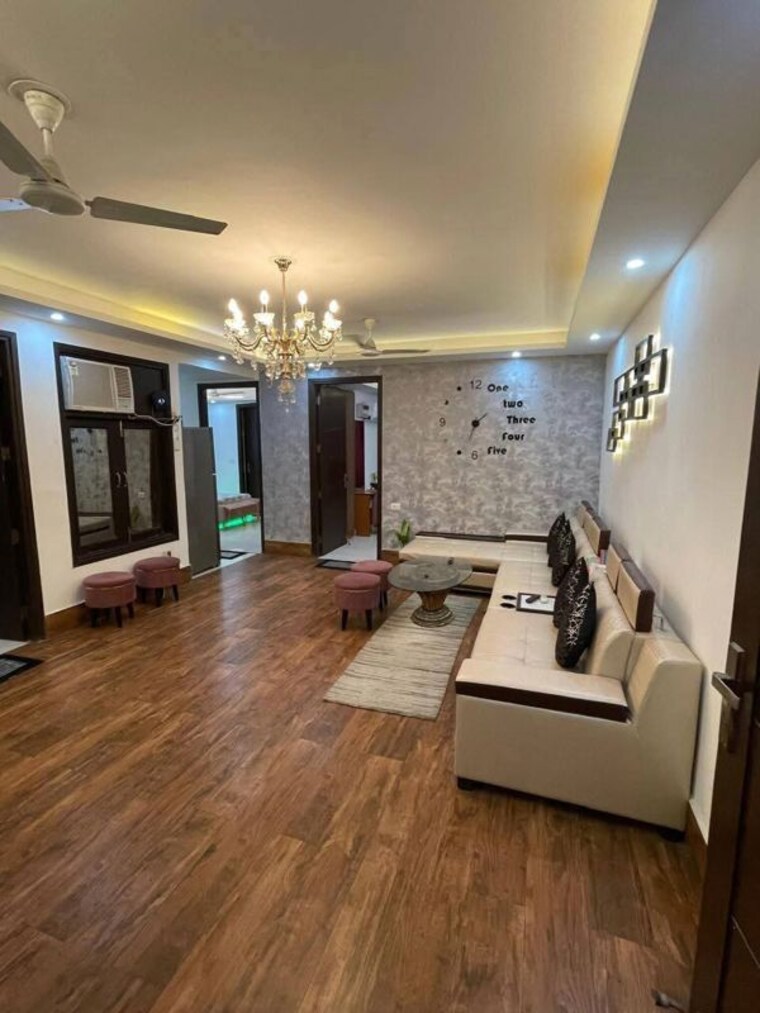 Living Room, freedom fighters enclave 3 Bedroom 1500 Sq.Ft. Apartment In Freedom Fighters Enclave Delhi 10690363