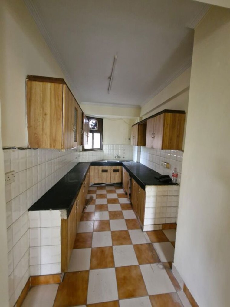 Kitchen, karam-hi-dharam-apartment 3.5 Bedroom 2750 Sq.Ft. Apartment In Sector 55 Gurgaon 10690393