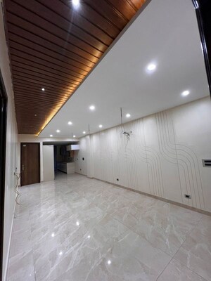 Room in 3 BHK Builder Floor at Jakhan – for Sale