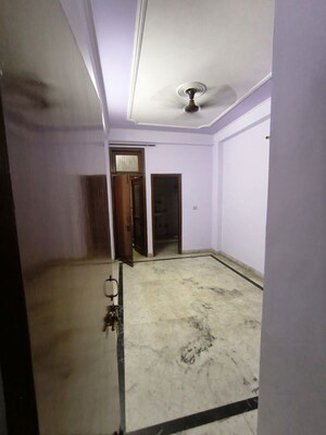 Room in 2 BHK Builder Floor at Vasundhara – for Rent