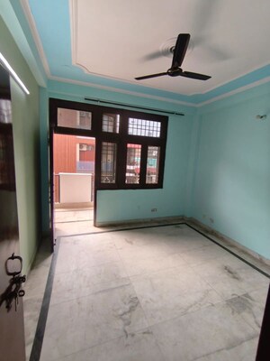 Room in 2 BHK Builder Floor at Vasundhara – for Rent