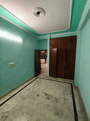 Room in 2 BHK Builder Floor at Vasundhara – for Rent