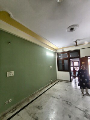 Room in 2 BHK Builder Floor at Vasundhara – for Rent