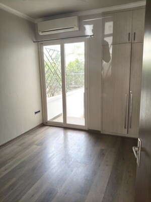 Room in 2 BHK Builder Floor at Palam Vihar – for Rent