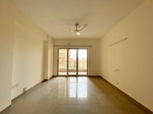Room in 3 BHK Apartment at Sector 20 – for Rent