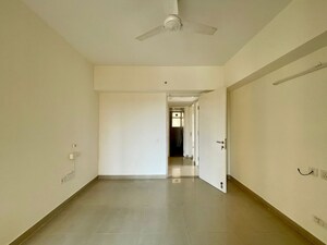 Room in 3 BHK Apartment at Sector 20 – for Rent