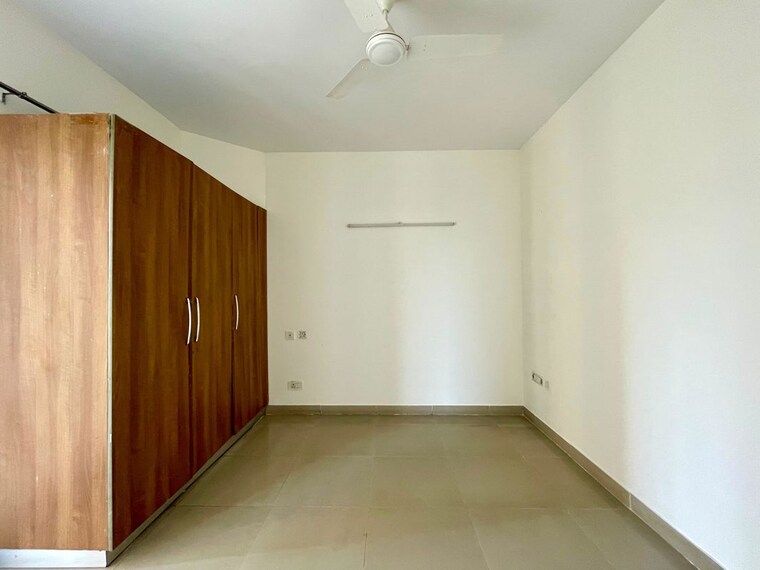Room, sector 20 3 Bedroom 1750 Sq.Ft. Apartment In Sector 20 Panchkula 10690444
