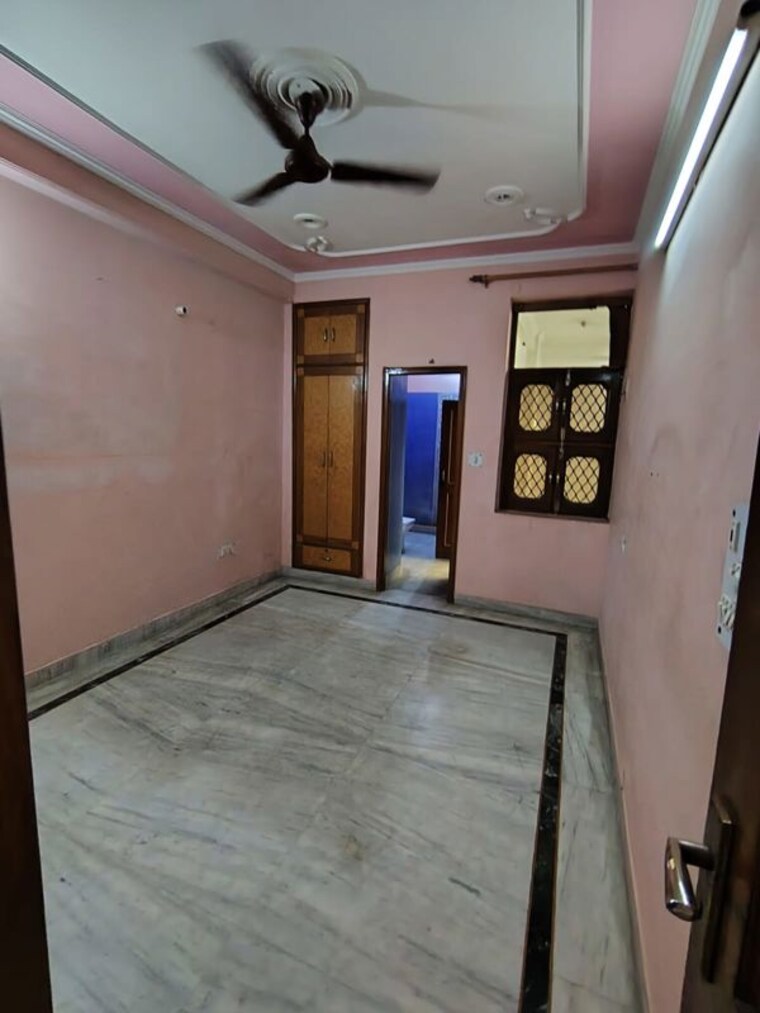 Room, niharika-building 3 Bedroom 1200 Sq.Ft. Builder Floor In Niti Khand I Ghaziabad 10690445