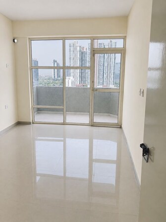 2 BHK 800 Sq.Ft. Apartment in Pyramid Midtown
