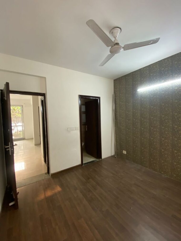 Room, bptp-parkland-pride 3 Bedroom 1130 Sq.Ft. Builder Floor In Sector 77 Faridabad 10690457
