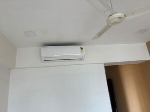 Furnished Amenities in 3 BHK Apartment at Lodha Grandeur, Prabhadevi – for Rent