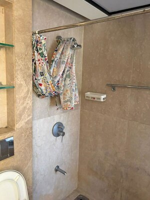 Furnished Amenities in 3 BHK Apartment at Lodha Grandeur, Prabhadevi – for Rent