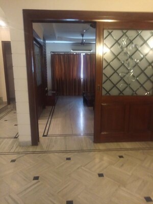 Living Room in 3 BHK Apartment at Safdarjung Development Area – for Rent