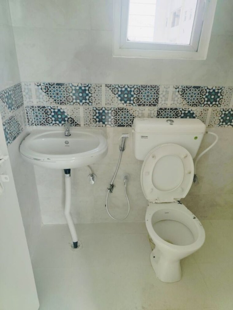 Bathroom, signature-global-prime 2 Bedroom 700 Sq.Ft. Apartment In Sector 63a Gurgaon 10690469