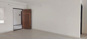 Room in 3 BHK Apartment at Cyber City Oriana, Hi Tech City – for Sale