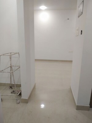 Room in 3 BHK Apartment at Oberoi Eternia, Mulund West – for Rent