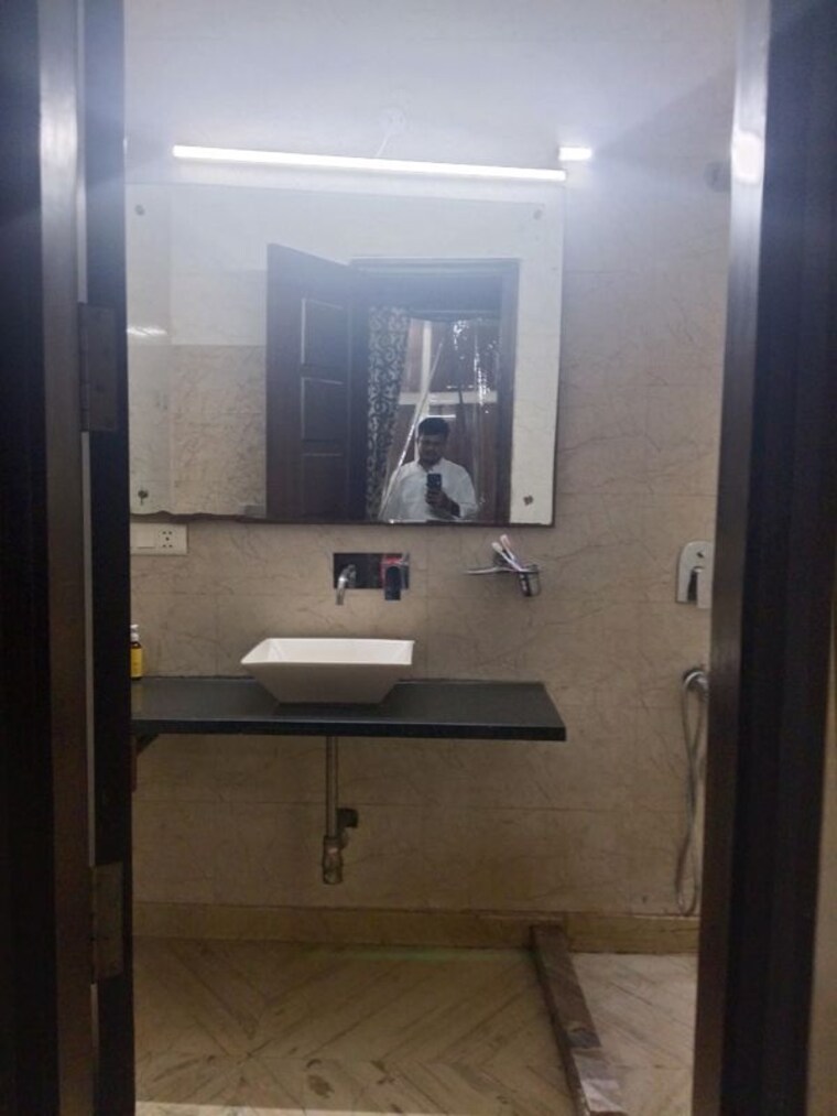 Bathroom, sector 43 2 Bedroom 1500 Sq.Ft. Builder Floor In Sector 43 Gurgaon 10690558